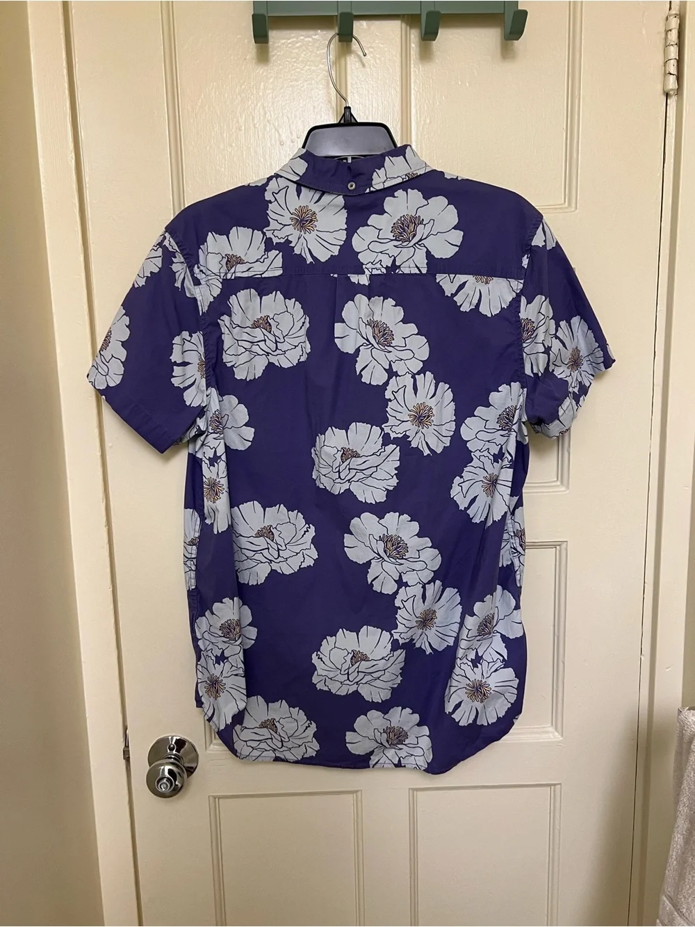 chubbies Purple Floral Short-Sleeve Button-Down Shirt